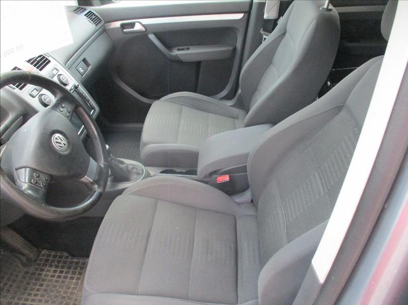 Volkswagen Touran 1,9 TDI, aut.klima,Navi,tažné, - fotka 12 z 21