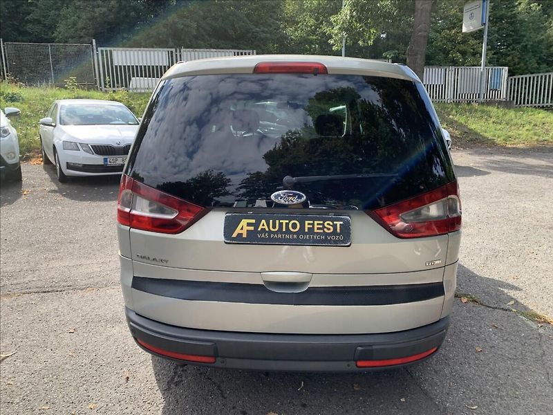Ford Galaxy 2,0 TDCI PANORAMA SERVISKA 7M - fotka 6 z 20