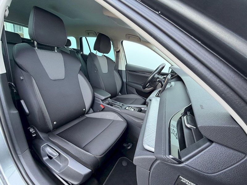 Škoda Octavia (2023) Combi 2.0 TDI 110kW DSG Tour - fotka 31 z 35
