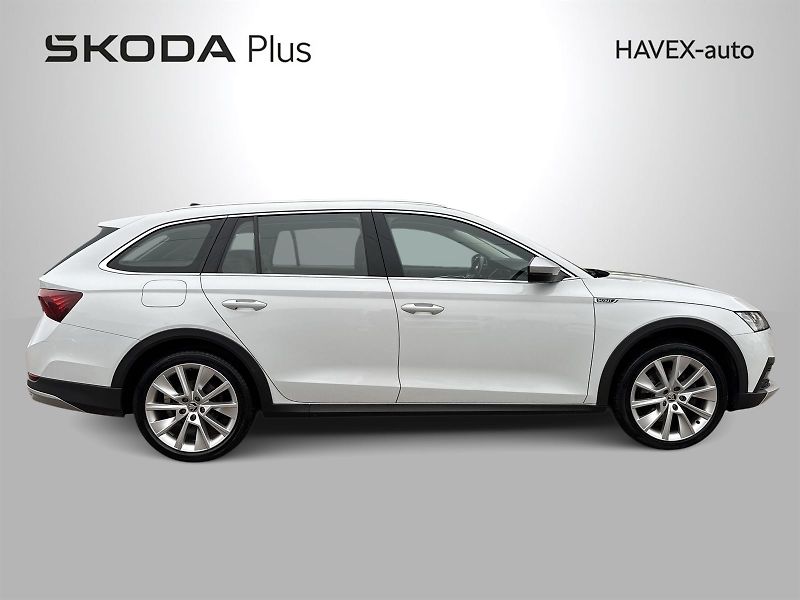 Škoda Octavia (2022) Combi 2.0 TDI 4x4 DSG Scout - fotka 34 z 35
