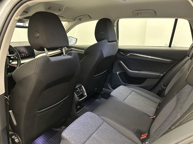 Škoda Octavia 2.0 TDI Style - fotka 20 z 27