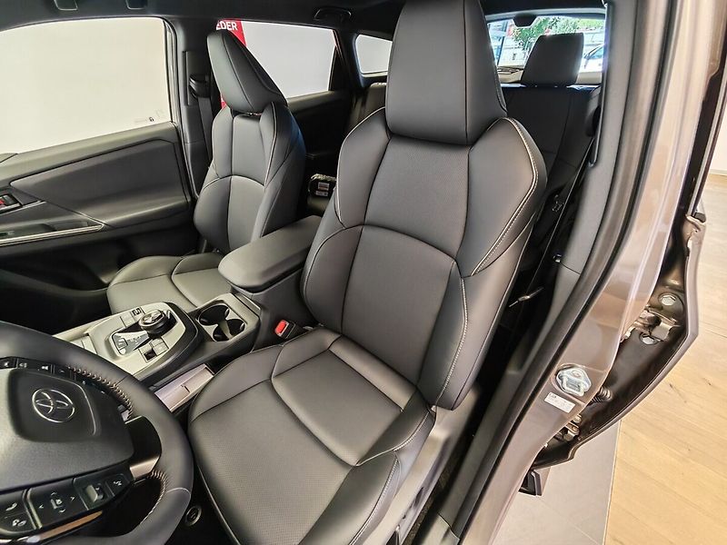 Toyota bZ4X Touring EL 4x4 Executive - fotka 16 z 49