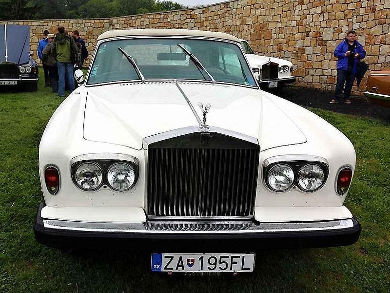 Sraz luxusních vozů Rolls-Royce a Bentley.