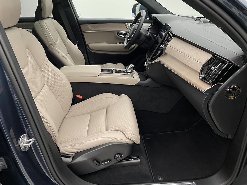 Volvo XC90 T8 AWD RECHARGE BRIGHT ULTRA 7 - fotka 23 z 73