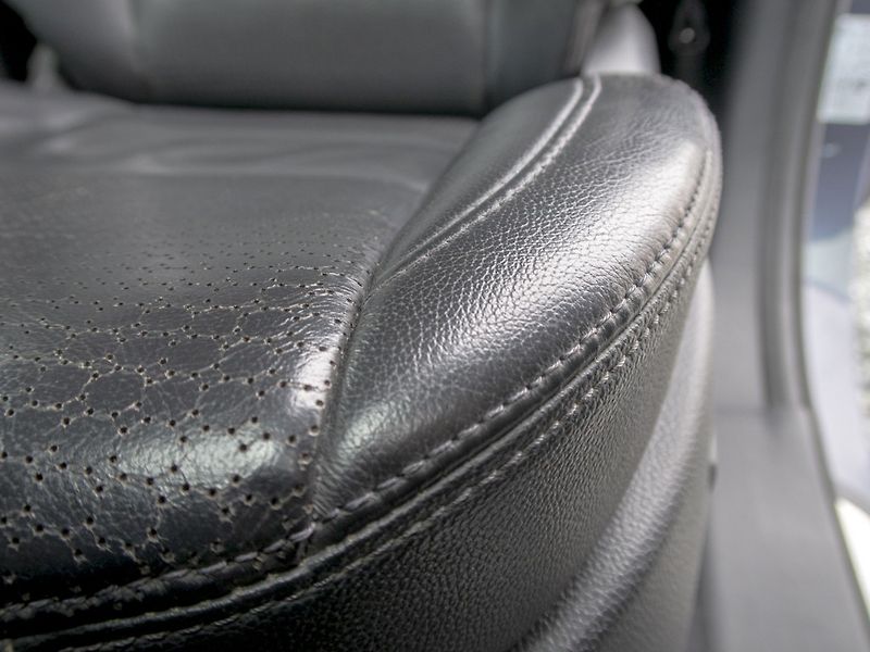 Hyundai Santa Fe (2013) ČR 11/13 2.2D 145KW – VÝBAVA - fotka 19 z 61