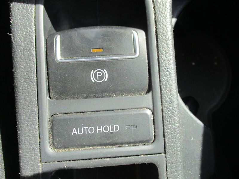 Volkswagen Tiguan 1,4 TSi, aut klima,serv.kn. - fotka 15 z 31