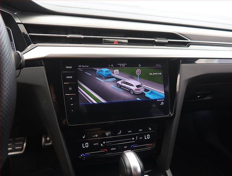 Volkswagen Arteon (2023) 2.0 TDI - fotka 17 z 28