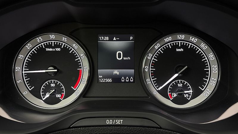 Škoda Karoq 2.0 TDI DSG 4x4 Style - fotka 10 z 27