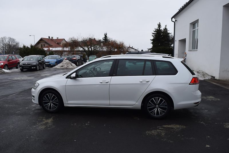 Volkswagen Golf Variant (2016) 1.4TSI 92kw CLBMT BMT PAN TAŽ - fotka 13 z 49