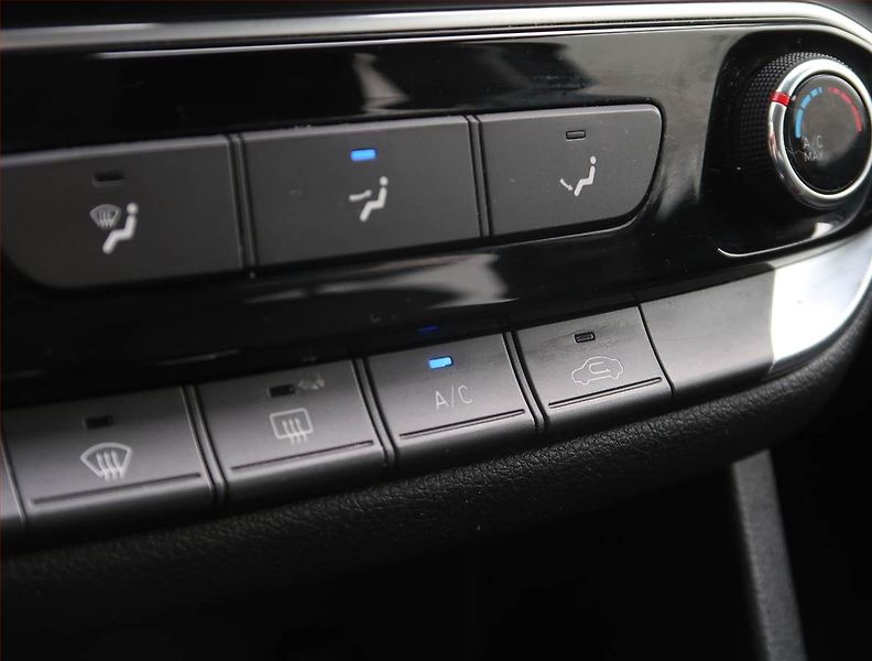 Hyundai i30 (2021) Comfort 1.0 T-GDI, Automat - fotka 18 z 20