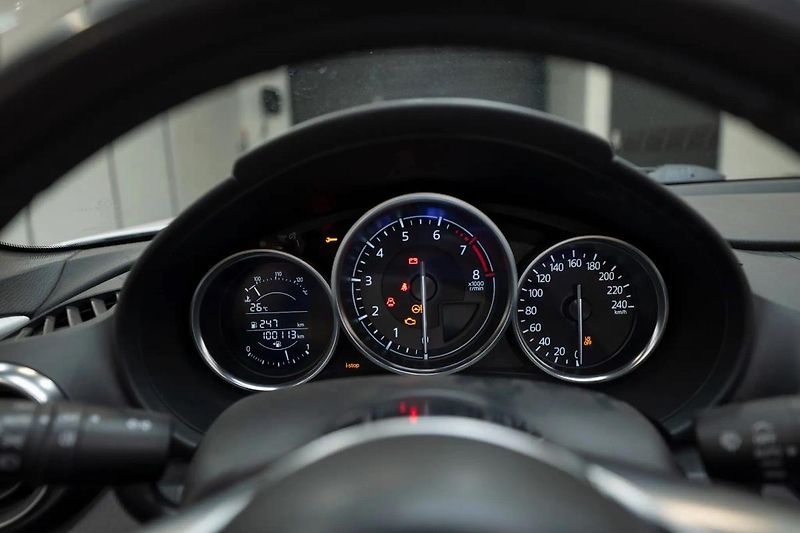 Mazda MX-5 2.0 118 kW RWD 6MT - fotka 13 z 29