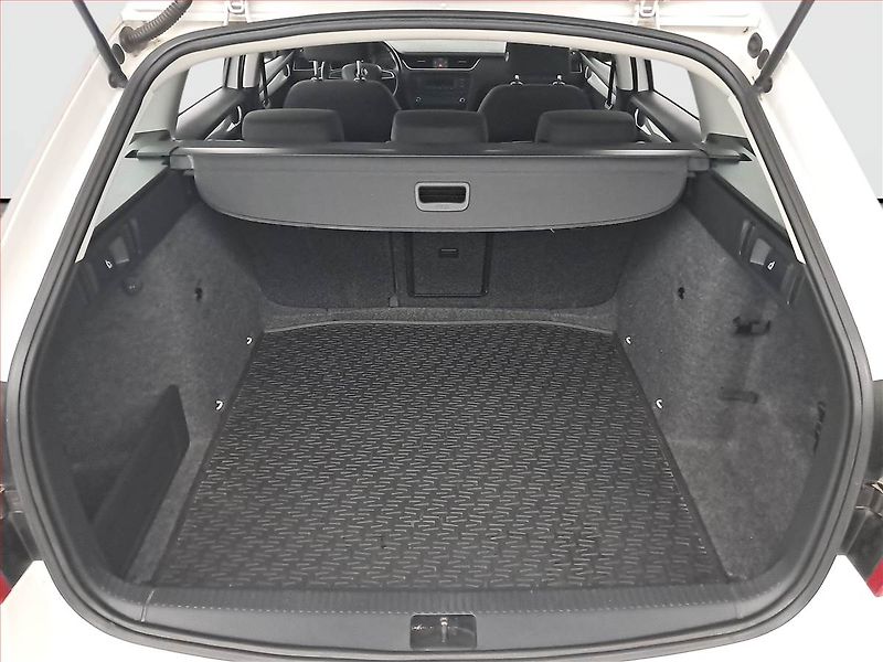 Škoda Octavia (2014) 1.6 TDI, Tempomat - fotka 14 z 19