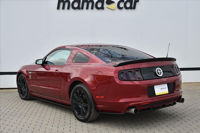 Ford Mustang GT 3.7i 227kW AUTOMAT - fotka 5 z 22