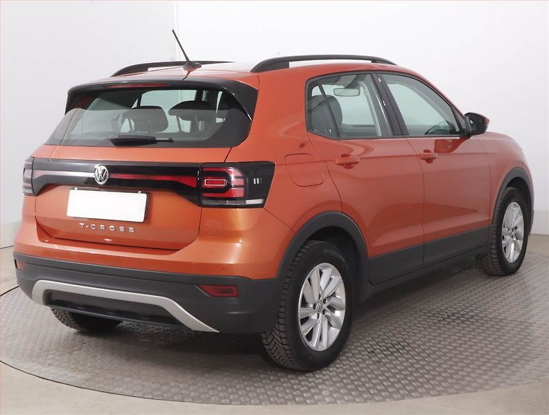 Volkswagen T-Cross (2021) Life 1.0 TSI, Serv.kniha, Navi - fotka 5 z 15