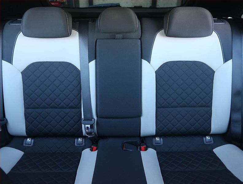 Kia Ceed (2019) GT Line 1.4 T-GDI, Automat - fotka 10 z 19