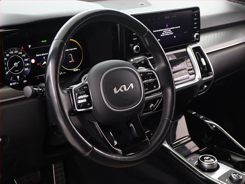 Kia Sorento (2023) 2.2 CRDi - fotka 18 z 19