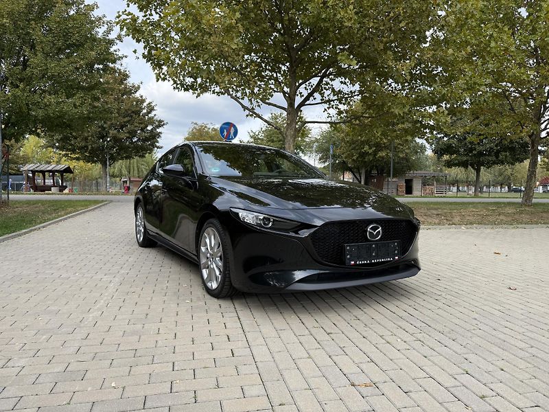 Mazda 3 2.0 Skyactiv-X Mild-Hybrid - fotka 16 z 35