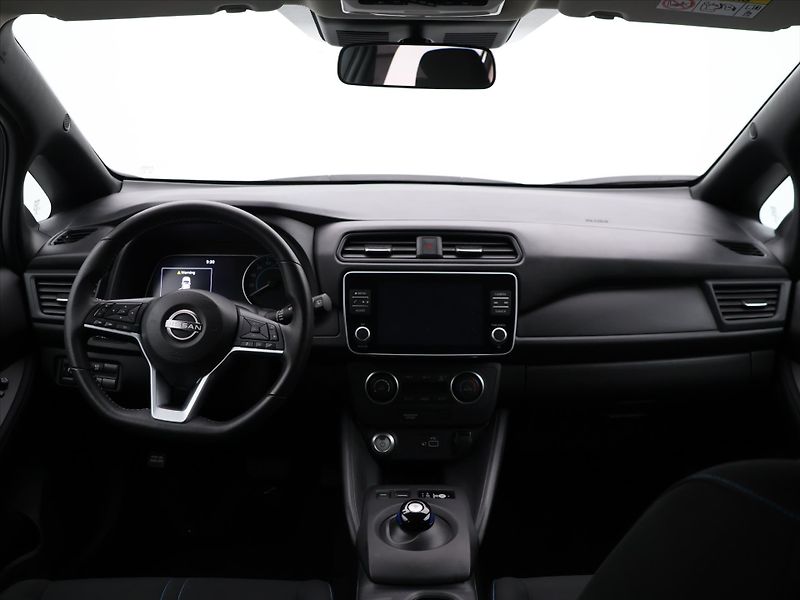 Nissan Leaf 110kW ACENTA 40kWh CZ - fotka 22 z 30