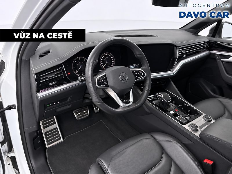 Volkswagen Touareg 3,0 TDI 210kW 4M Aut. R-Line D - fotka 3 z 12