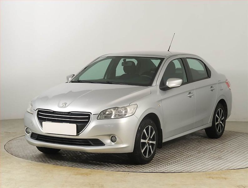 Peugeot 301 (2014) 1.2 VTi, levný provoz - fotka 2 z 18