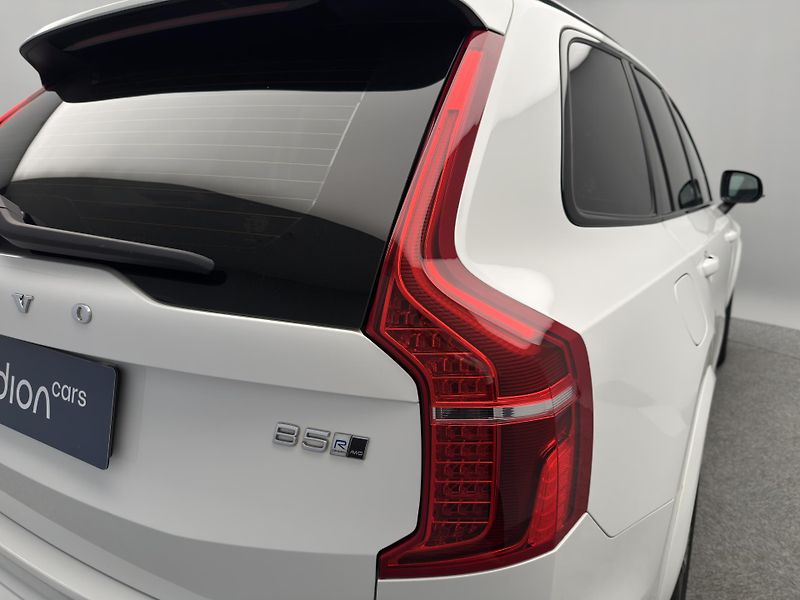 Volvo XC90 B5 AWD R-DESIGN AUT - fotka 22 z 53