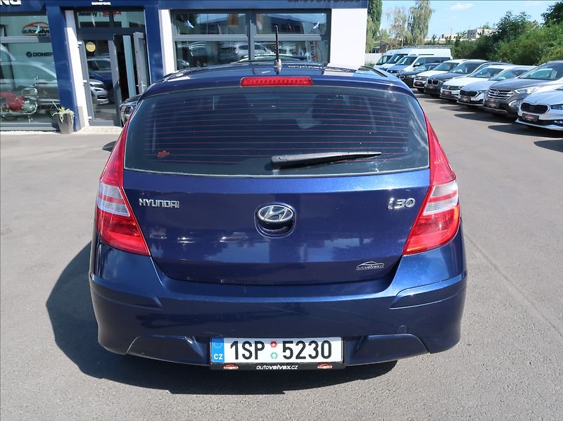 Hyundai i30 1,4 CVVT,80kW,1majČR,Klima - fotka 8 z 22