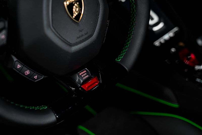 Lamborghini Huracán Tecnica - fotka 11 z 25