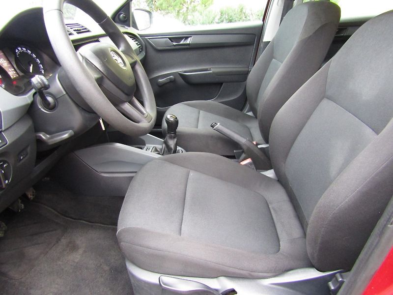 Škoda Fabia (2016) 1.0 MPI 55kW 1.MAJITEL - fotka 19 z 35