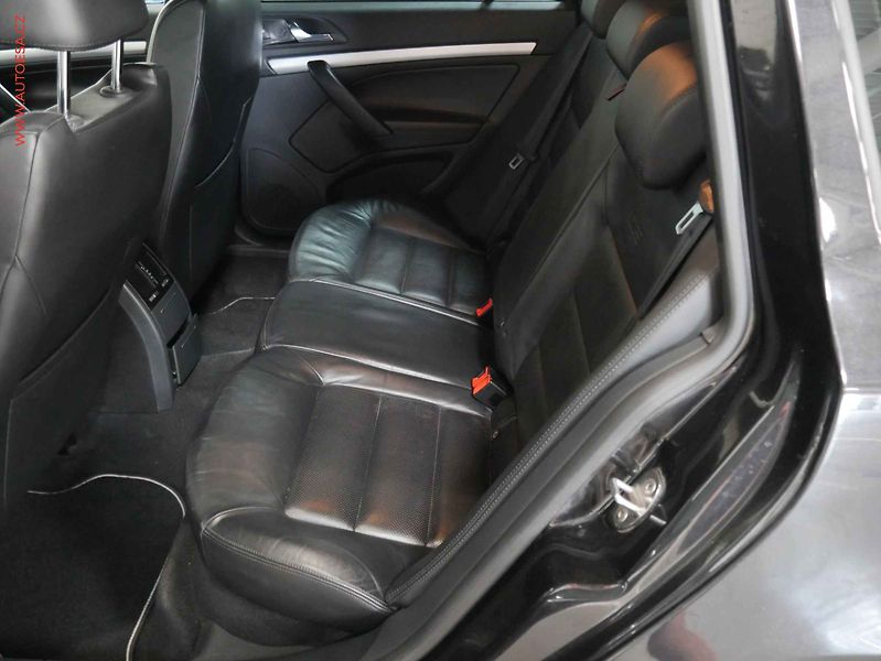 Škoda Octavia (2010) 2.0 TSI, servis.kniha, AC - fotka 10 z 16