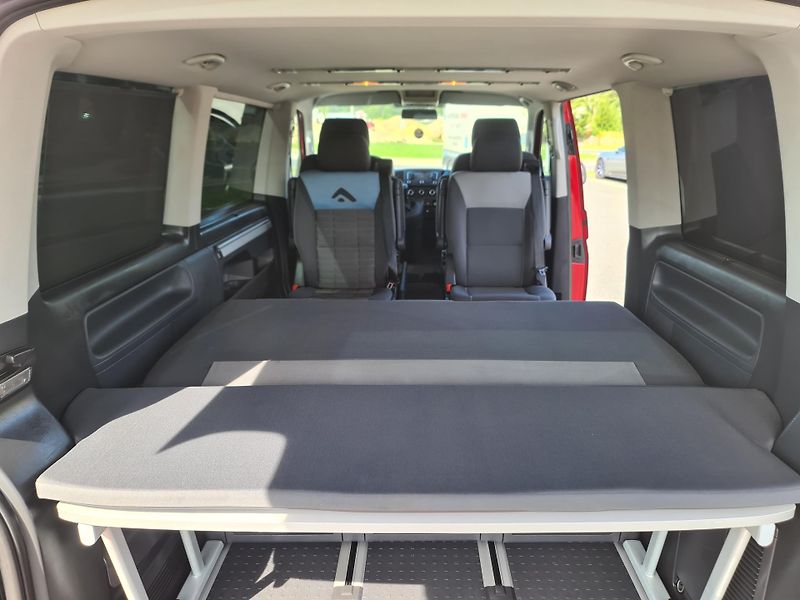 Volkswagen Multivan (2011) 2.0 TDi 103-KW WEBAST OLOMOUC - fotka 70 z 109