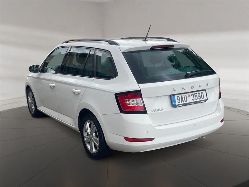 Škoda Fabia 1,0 TSI 70 Ambition - fotka 4 z 11