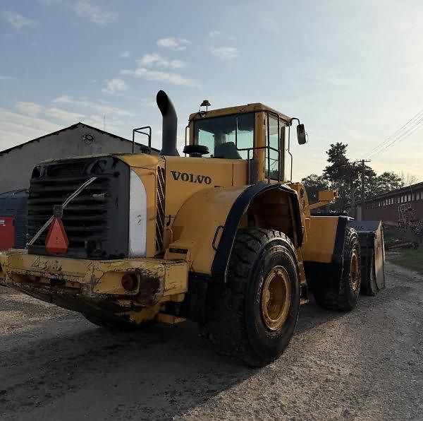 Volvo (2005) L150E nakladač 26.1t lopata7m3 - fotka 3 z 10