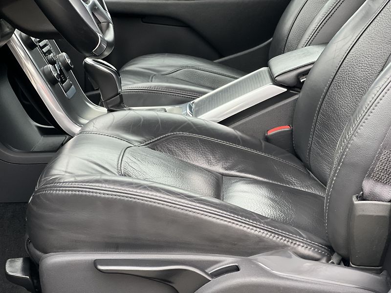 Volvo V70 2.0D D4 AUTOMAT KŮŽE KLIMA - fotka 8 z 41