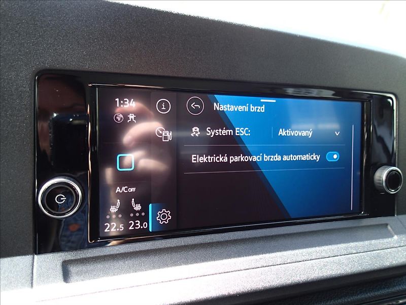 Volkswagen Caddy 1,5 1.maj. 26 000 Km, záruka - fotka 24 z 41