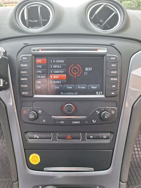 Ford Mondeo (2010) kombi MK4, 2.0 TDCi (85kW) - fotka 17 z 22