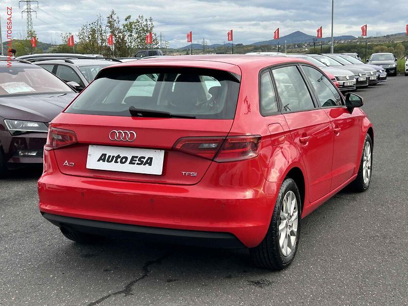 Audi A3 (2015) 1.2TFSi, 2.maj,ČR, autoAC - fotka 4 z 15