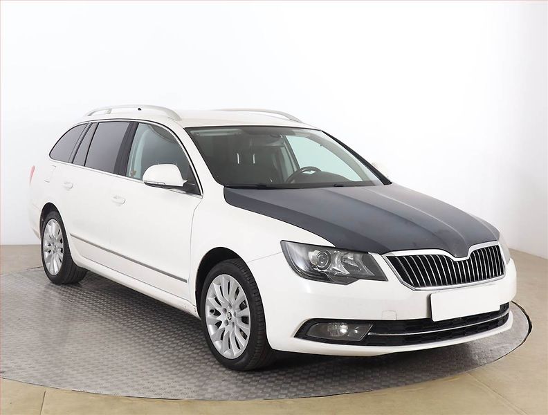 Škoda Superb (2013) 2.0 TDI, Automat, Navi, Xenony - fotografie inzerátu