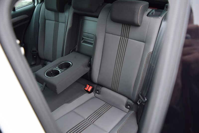 Volkswagen Golf Variant (2016) 1.4TSI 92kw CLBMT BMT PAN TAŽ - fotka 16 z 49