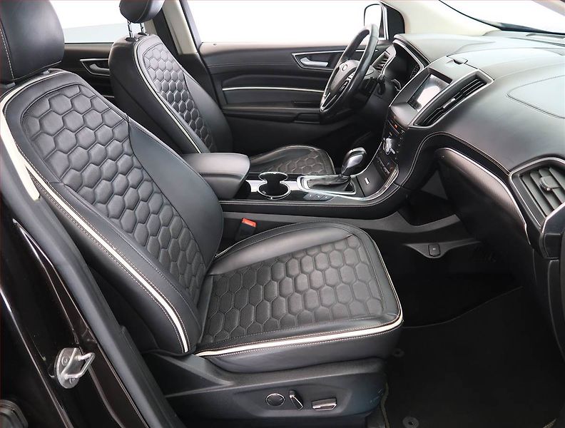 Ford Edge (2017) Vignale 2.0 Bi-TDCI, 4X4 - fotka 9 z 28