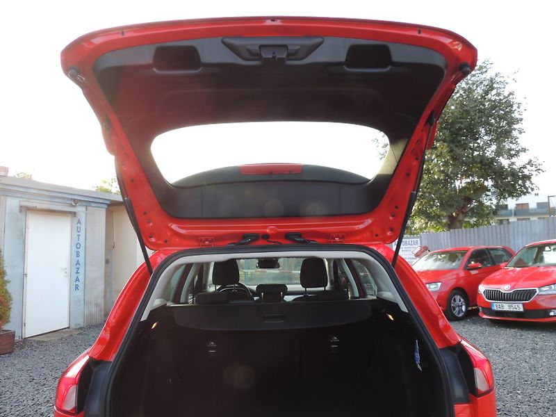 Ford Focus (2020) Combi 1.0i,92kw,ČR,1.majitel - fotka 10 z 40
