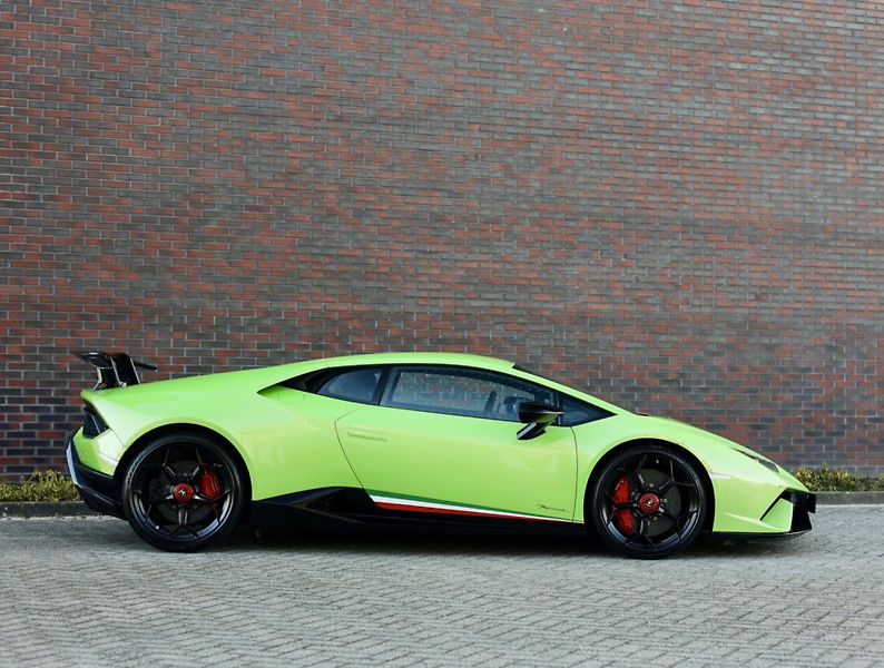 Lamborghini Huracán (2018) 5.2 V10 Performante 470KW - fotka 10 z 74