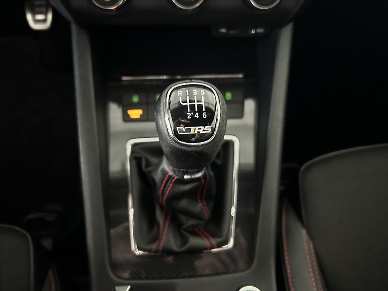 Škoda Octavia 2,0   TSI 162kW,RS,SERVISKA,MA - fotka 21 z 28