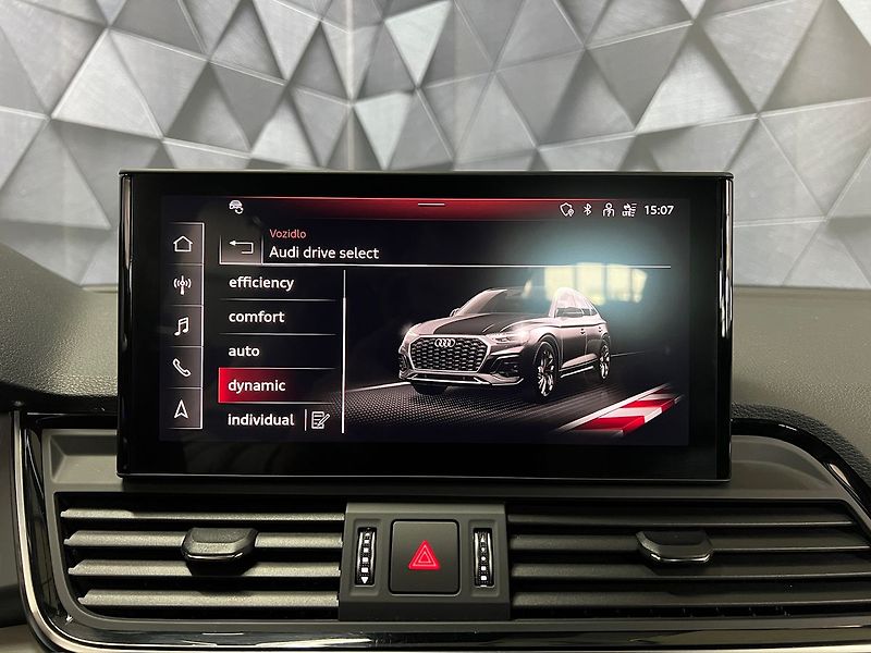 Audi SQ5 QUATTRO SPORTBACK, B&O, PANO - fotka 19 z 33