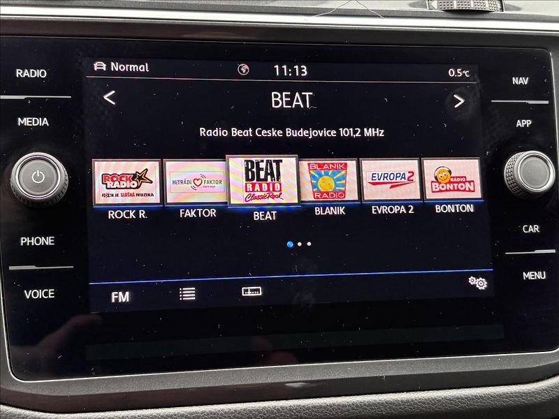 Volkswagen Tiguan 2,0 TDi 140kW 4M,Led,ACC,Highl - fotka 16 z 41
