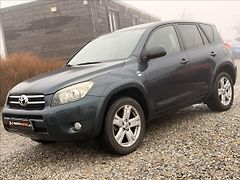Toyota RAV4 2,2 130kW 4X4 TAŽNÉ WEBASTO - fotografie inzerátu