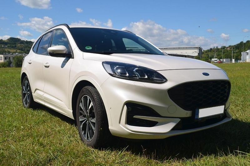 Ford Kuga (2020) ST Line X - fotka 2 z 42