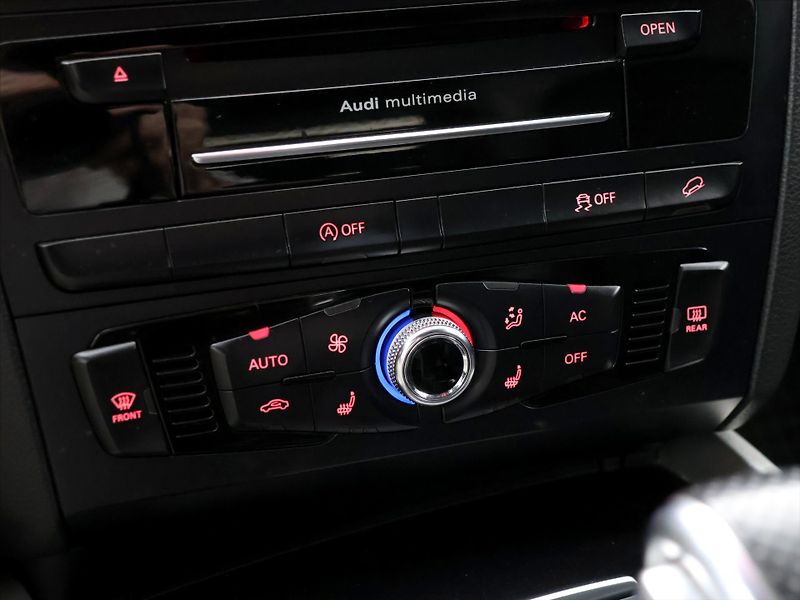 Audi Q5 3.0 TDI 180kW Quattro S-Tronic - fotka 25 z 38