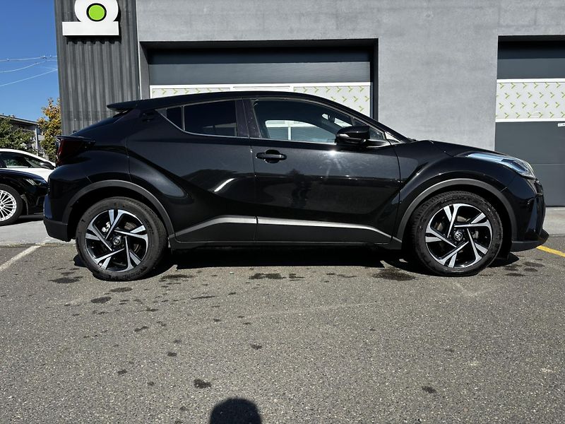 Toyota C-HR (2023) Style 1.8 Hybrid (90 kW) AUT - fotka 2 z 13