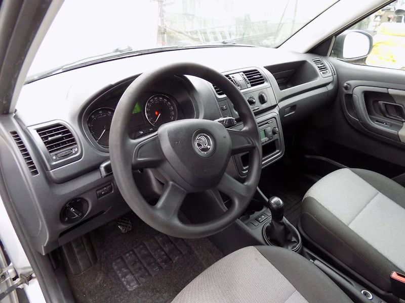 Škoda Fabia (2013) 1.2TSi/Klimatizace/ - fotka 12 z 29