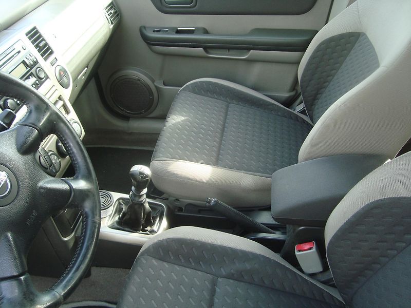 Nissan X-Trail (2005) 2,2 TDI - fotka 10 z 15